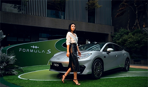 �����޶�ʽ������S�� Formula S����S&SGT��ɳ����