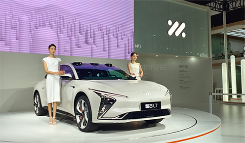 “新世界驾控旗舰”智己L7首秀2022湖南汽车展览会